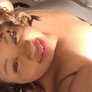 Meet your Posher, plus size diva Nikki